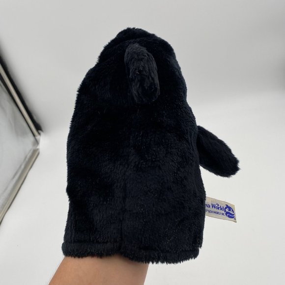 Vintage 1987 SeaWorld Shamu Killer Orca Whale Hand Puppet Plush with Squeaker - Picture 4 of 8